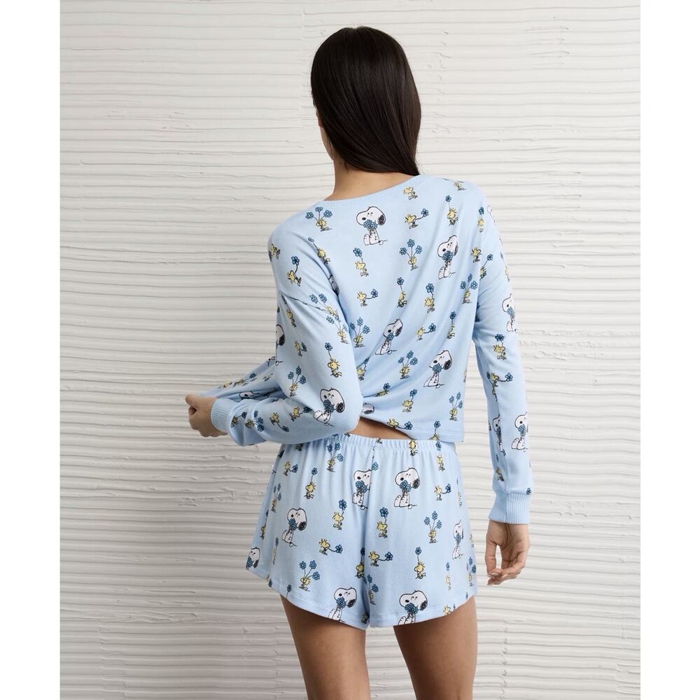NWT! Women’s [S] American Eagle x Peanuts Snoopy Woodstock Luxe Plush 2pc PJ Set - Picture 3 of 4